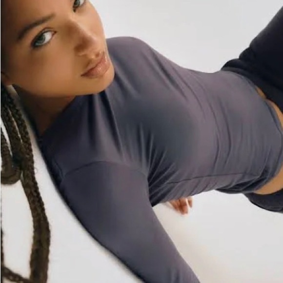 Subdued long sleeve - Picture 1 of 4